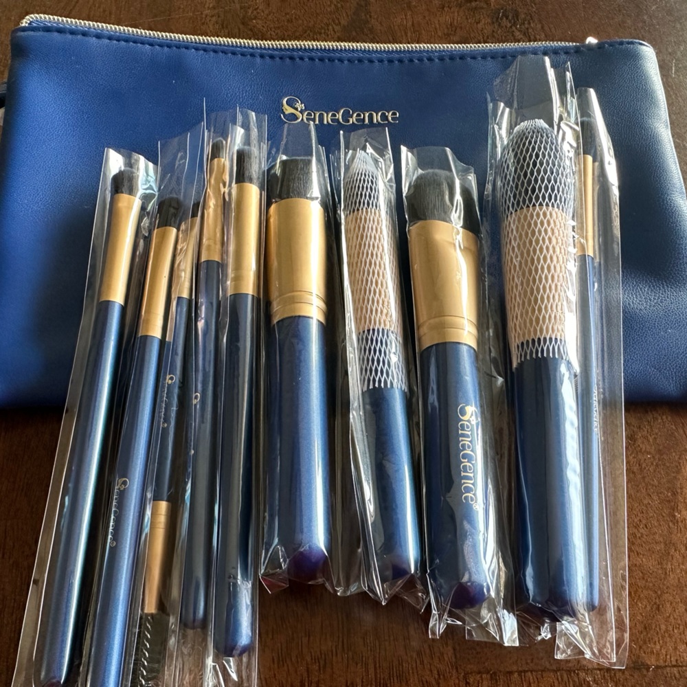 SeneGence brush set
